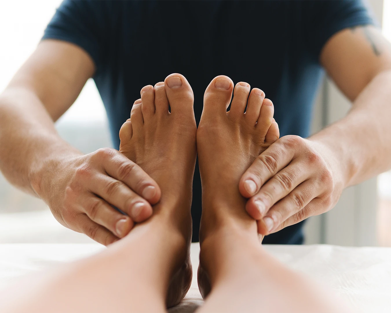 massage-pieds Massage des pieds par un praticien